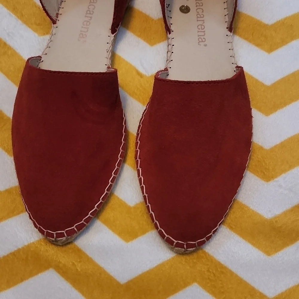Macarena Red Espadrilles 10.5/41 -